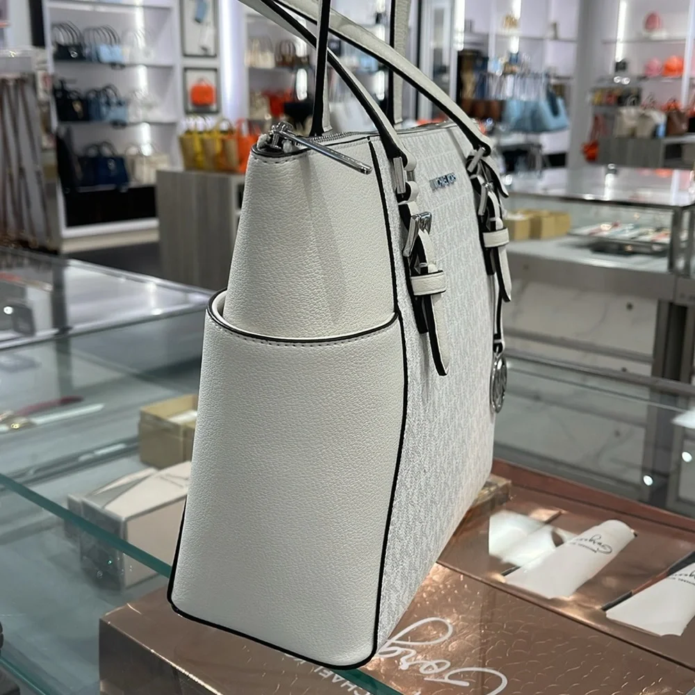 Michael Kors Charlotte Large Logo and Leather Top-Zip Tote Bag
Optic White 
NWT - Picture 3 of 16